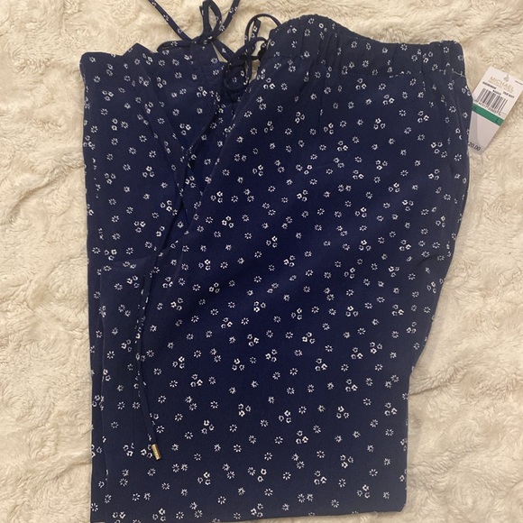MICHAEL KORS navy blue pants with white flower print size Large - Picture 1 of 11